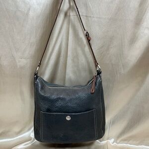 Coach simple brown hand bag.    H8Db